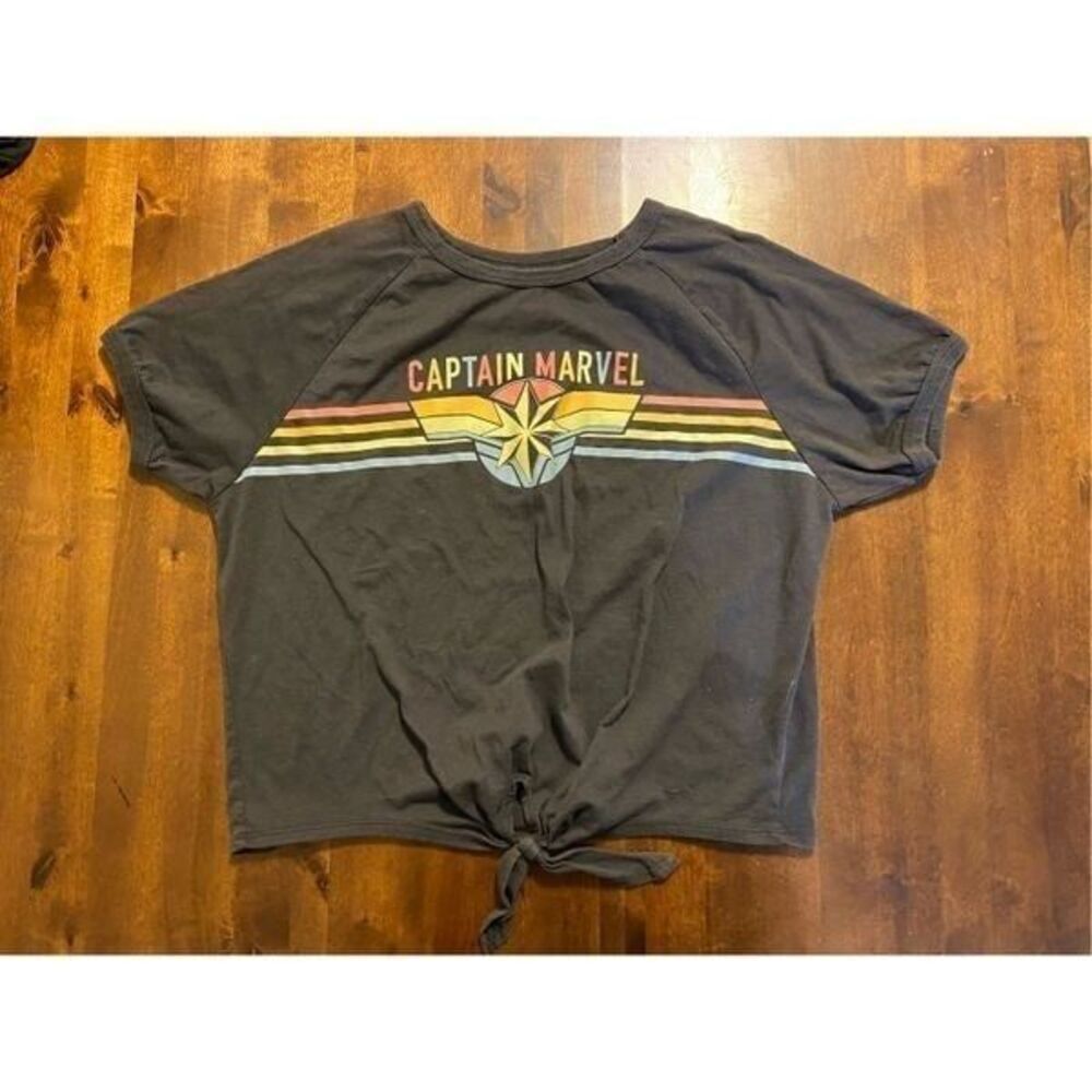 Disney Marvel Avengers Captain Marvel Tie Short Shirt Size Women Large